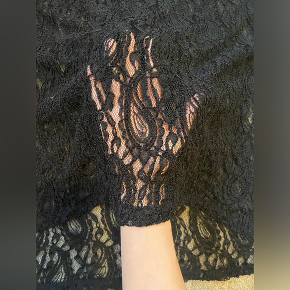 Bobeau | Sheer Lace Top - Picture 9 of 12